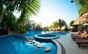 Wanbo Hotel 4*