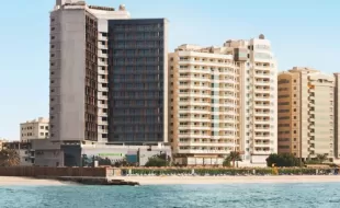 Wyndham Garden Ajman Corniche 4*