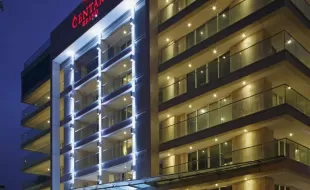 Centara Grand Phratamnak Pattaya 5*