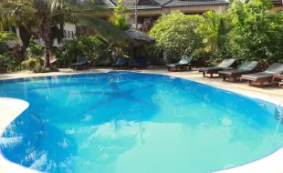 Langi Langi Beach Bungalows 3*